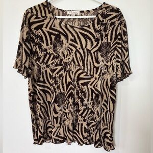 Tradition Pleated Abstract Top Brown Black Short Sleeve Size L